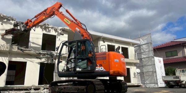 RC造解体工事の工事途中